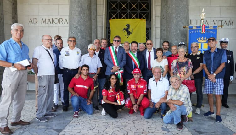 Modena, l'omaggio di Maranello a Enzo Ferrari