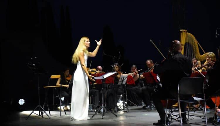 Festival dAnnunziano, gran Galà per i 160 anni dalla nascita del Vate col maestro Beatrice Venezi, l’attore Giorgio Pasotti e le note dei Solisti Aquilani