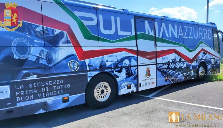 pullman-azzurro