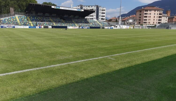 Trento, nuovo manto erboso per lo stadio Briamasco