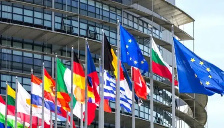 Bruxelles: previsti 105 milioni di euro per contrasto dei trafficanti. L’Europa al lavoro per concretizzare la cooperazione ed il supporto negli interventi per far fronte alle emergenze