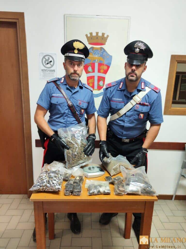 Cheques en Altopascio, encontraron una bolsa llena de droga