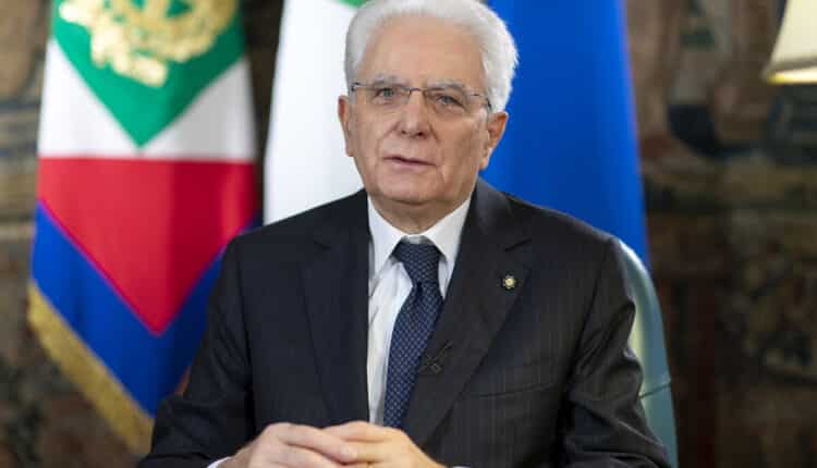 Il Presidente della Repubblica Sergio Mattarella rilascia una dichiarazione sui casi di violenza contro le donne e di femminicidi: “intollerabile barbarie sociale”