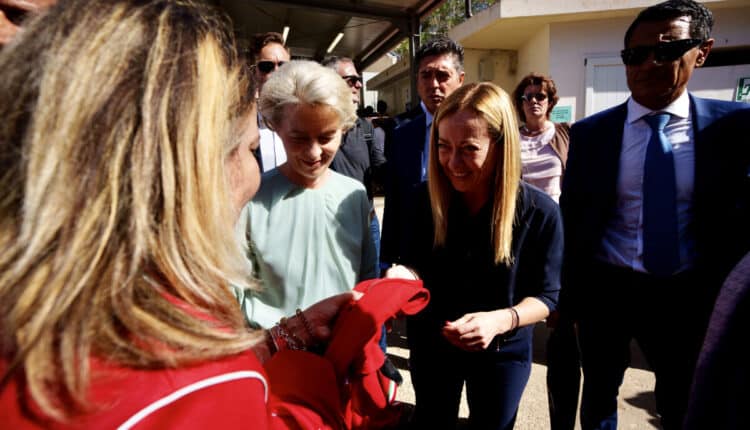 Lampedusa: in visita Ursula von der Leyen e Giorgia Meloni