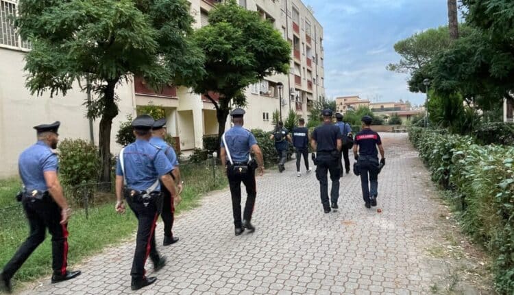 PROVINCIALE - Controlli dei Carabinieri a Tor Bella Monaca (4)