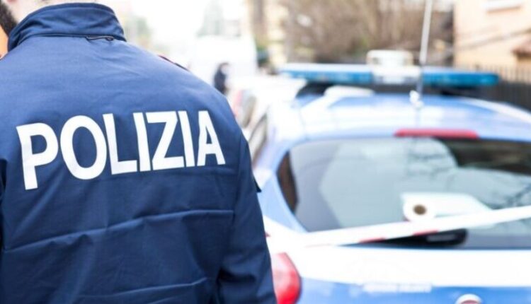 Rimini: eseguita misura cautelare dalla Polizia nei confronti di due giovani per rapina e lesioni a studenti