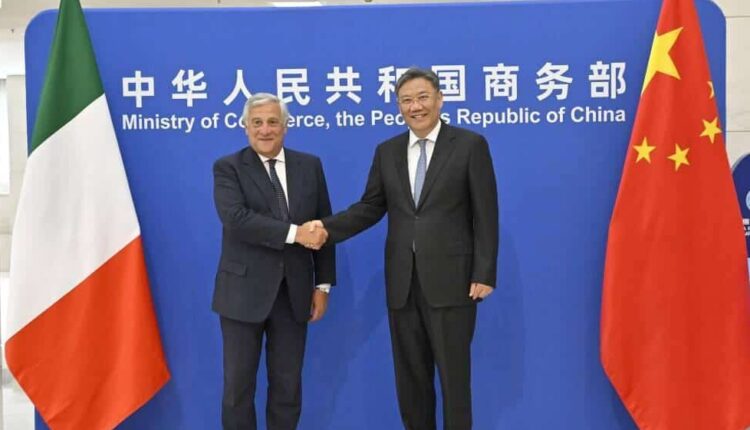 Tajani in Cina: l’Italia sostiene il dialogo con Pechino