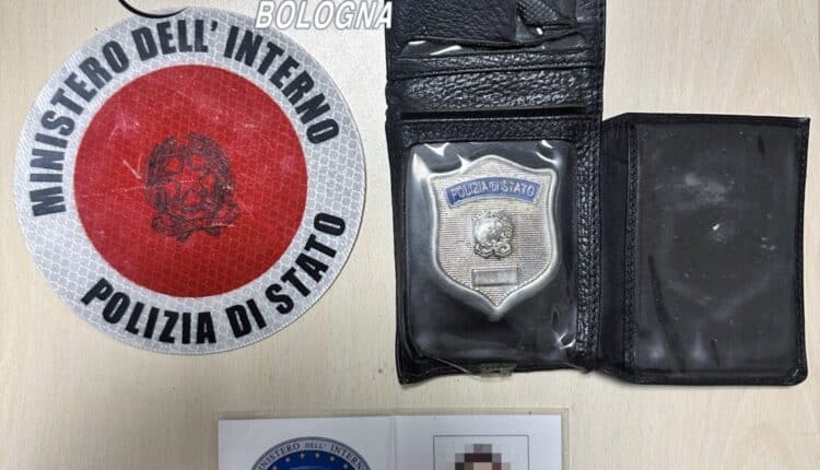 Bologna: 50enne arrestata per segni distintivi della Polizia di Stato contraffatti.