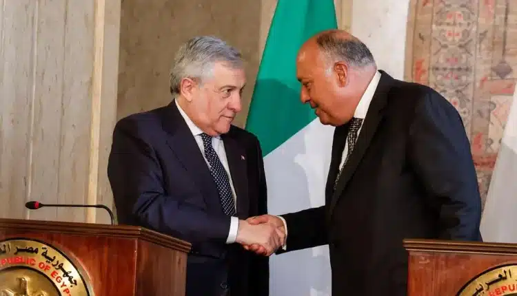 Antonio Tajani in Egitto per incontrare il presidente: al centro della riunione la situazione in Israele