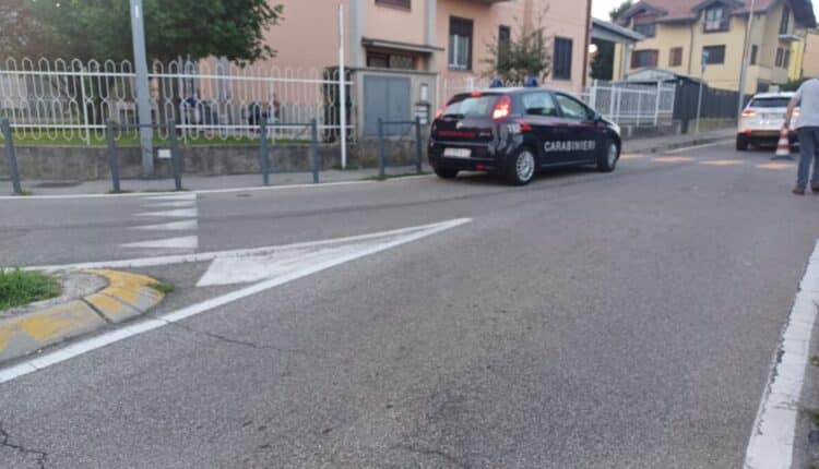 Carate Brianza: rifiuta di sottoporsi all'accertamento etilometrico e aggredisce i Carabinieri