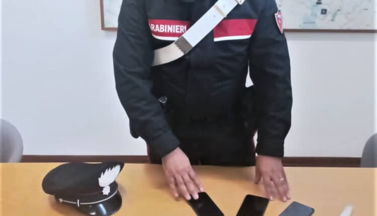 Bologna: 18enne scappa all'alt dei Carabinieri, viene raggiunto ed arrestato.