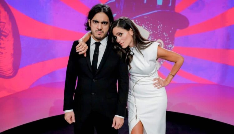 Martedì 31 ottobre in prima serata “Le Iene”. Si parla di polemiche per le dichiarazioni di Cristiano giuntoli, il ds della Juventus chiede scusa ai microfoni di Sebastian Gazzarrini.