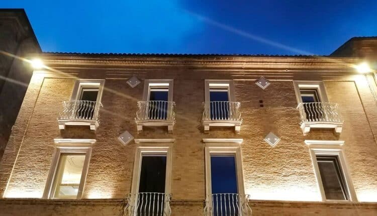 Palazzo Cortesi in piazza Cesare Battisti - Macerata