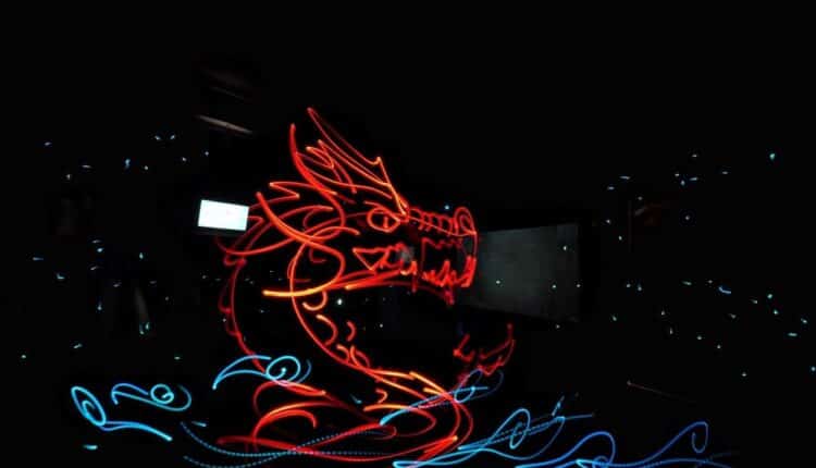 Il light painting di Roywang alla MA-EC Gallery per la 18 edizione del Milano Photofestival