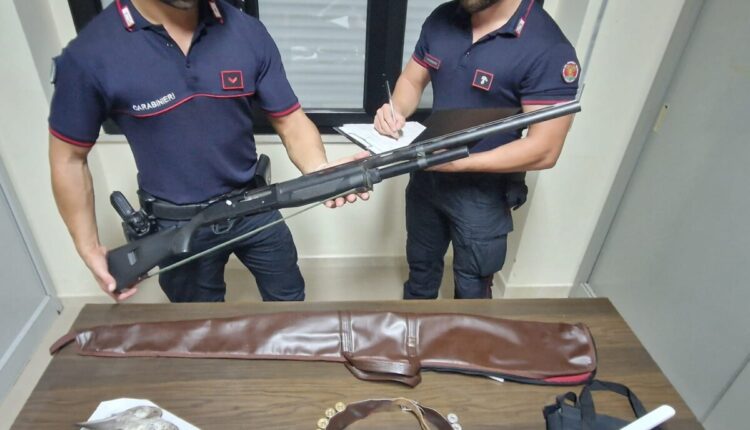 Villa Literno: i Carabinieri forestale del nucleo di Castel Volturno sorprendono bracconiere nella riserva naturale regionale "soglitelle"
