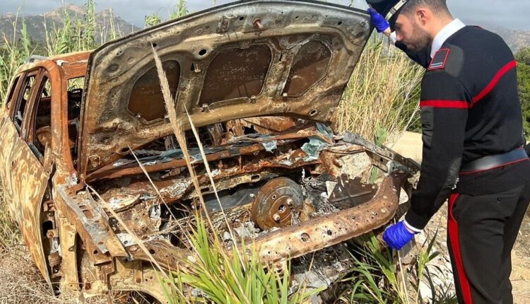 Nuoro: incendio doloso di un veicolo, una persona denunciata dai Carabinieri.
