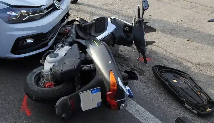 Verona: incidente in via Basso Acquar, ricoverati due giovani.