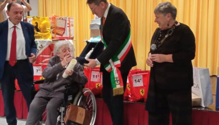 Modena: la Bonissima a Maria Lugli, storica presidente UILDM, per lo straordinario impegno di un'intera vita dedicata allo sviluppo del volontariato nel territorio modenese.