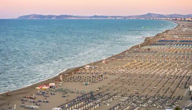 Rimini: viola il divieto di avvicinamento per questioni d’amore, arrestato un giovane ragazzo.