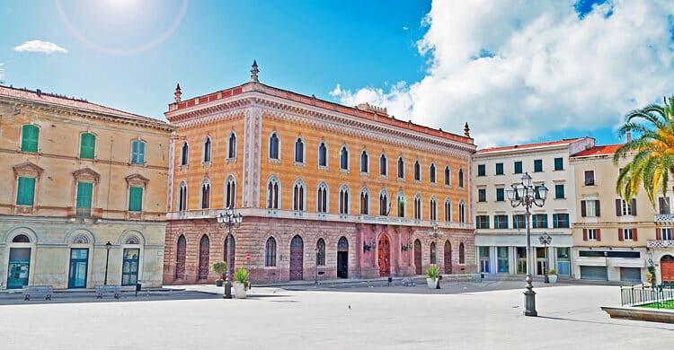 Sassari: la Polizia locale esegue due misure cautelari nei confronti di una coppia portata nel carcere di Bancali.