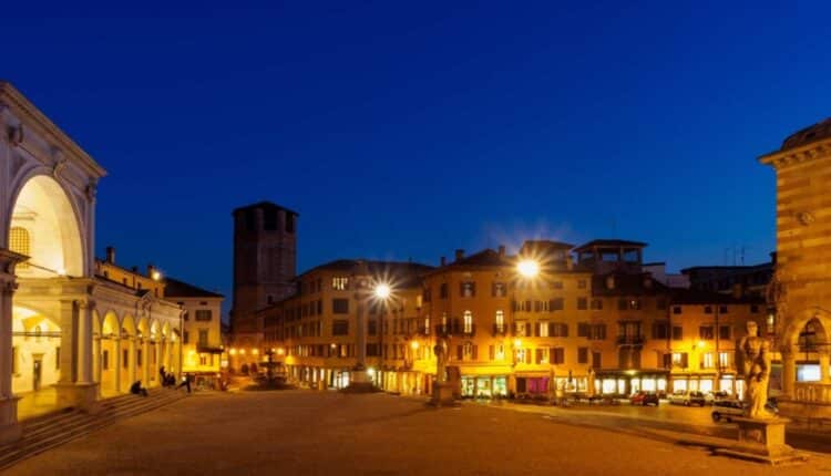 Udine: due 16enni autori di numerosi furti e rapine nella provincia, eseguite due misure cautelari.