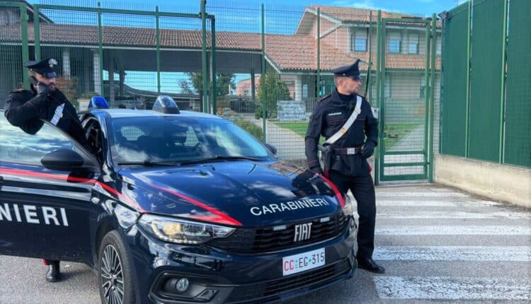 Bologna: la vita appesa a un filo per due spiccioli.