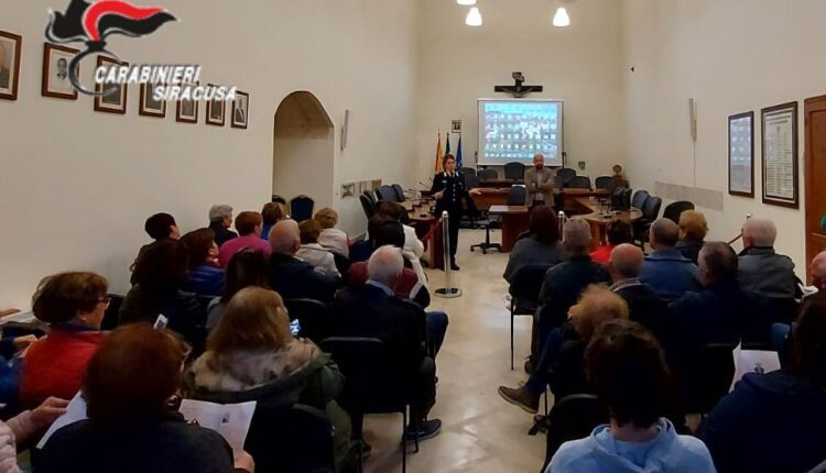 Buscemi (Siracusa): iniziative dei carabinieri volte a sensibilizzare la cittadinanza sul problema delle truffe agli anziani.