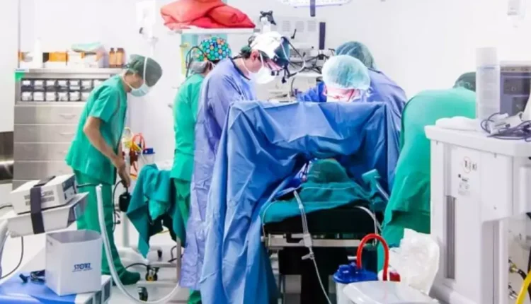 Genova: primo trapianto di rene da donatore vivente con tecnica robotica in Liguria