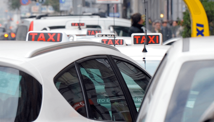 Milano: taxi, dal Comune bando per 450 nuove3 licenze e possibilità di attivare nuove seconde guide