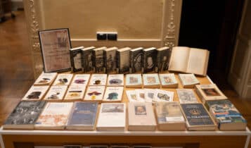 Sondrio, i 400 anni del first folio delle opere di Shakespeare: alla biblioteca Rajna l'esposizione dei volumi della collezione