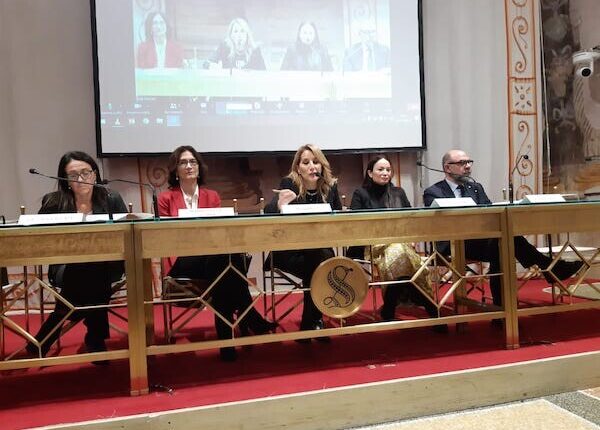 Violenza sulle donne: Giusy Versace porta gli studenti in Senato per parlare di femminicidio e cambiamento culturale