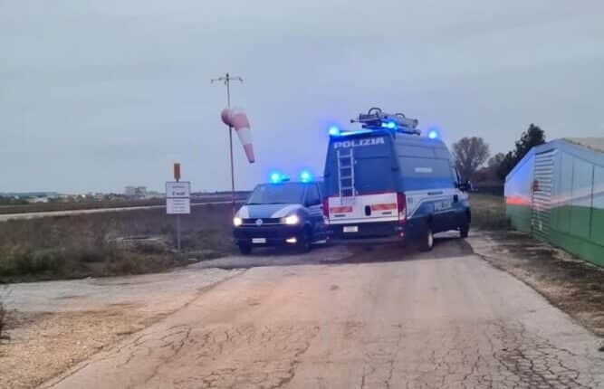 Allarme bomba su un aereo, esercitazione all’aeroporto internazionale d’Abruzzo.