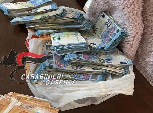 Villa Literno (Caserta): effettuati due arresti, un 45enne romeno per reati contro il patrimonio e un 58enne nigeriano per falsa dichiarazione dell’identità personale.