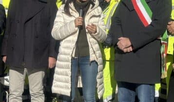 Protezione civile. A Colorno (Pr) un nuovo argine e un sistema di paratie per proteggere il centro del paese dalle piene del torrente Parma. Stamattina taglio del nastro a conclusione dei lavori, svolti da Aipo e finanziati dalla Regione con oltre mezzo milione di euro
