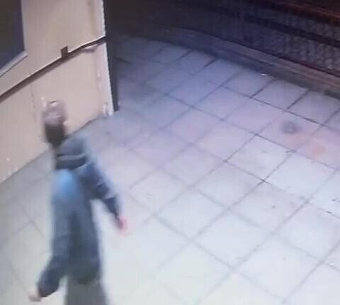 Continui furti negli istituti scolastici di Novara, arrestato il 46enne novarese.