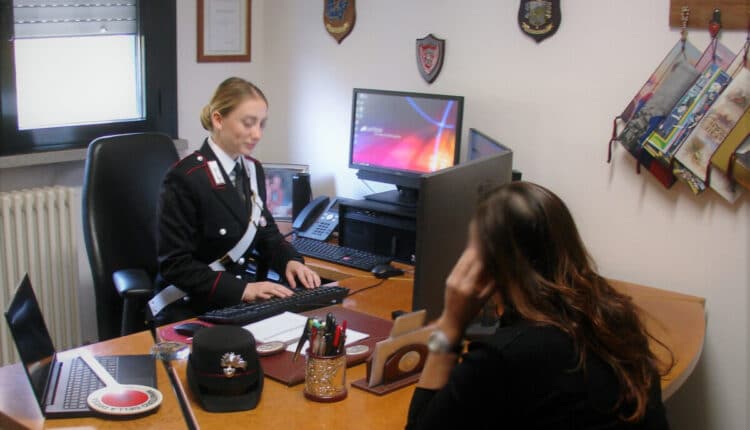 La truffa romantica della cripto valuta costata 35.000 euro: 21enne cinese arrestato