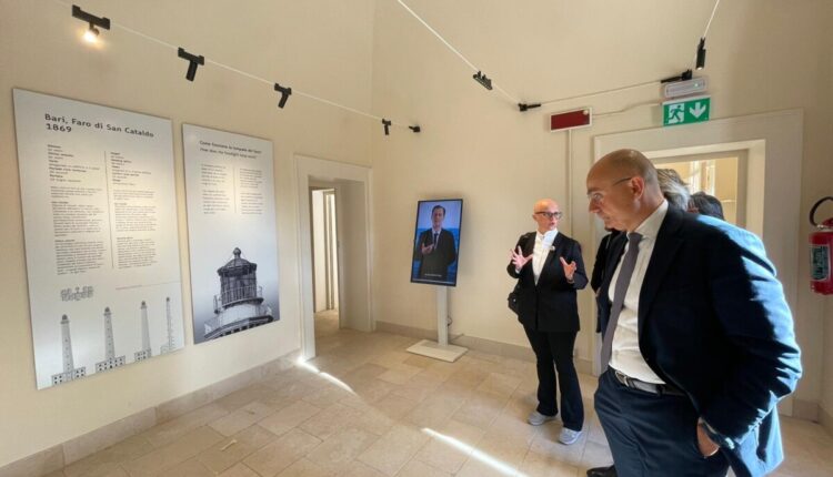 Bari, museo dei fari e della radio, hanno effettuato un sopralluogo sul cantiere nel faro di San Cataldo giunto alle battute finali