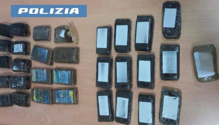 Agnano (Napoli): 58enne sorpreso con 3 kg di droga in casa, arrestato.