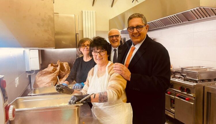 Genova: visita del Presidente Toti alla comunità di Sant'Egidio