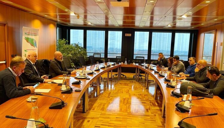 Emilia-Romagna, nuovo incontro tra il presidente Bonaccini e le rappresentanze sindacali dello stabilimento di Crevalcore (Bo)