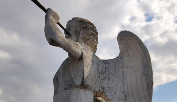 Verona, al cimitero monumentale cinque nuovi restauri frutto della rinnovata collaborazione fra AGEC e accademia delle belle arti