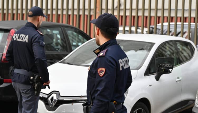 Lascia l’auto con le chiavi inserite e il motore acceso, l’auto viene rubata da2 uomini di etnia sub-sahariana ad Arzignano e recuperata a Vicenza.