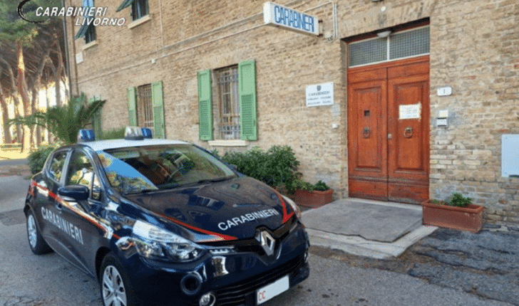 Cecina (Livorno): individuate e denunciate le 2 autrici che fanno una spesa di 600 euro con una carta rubata.