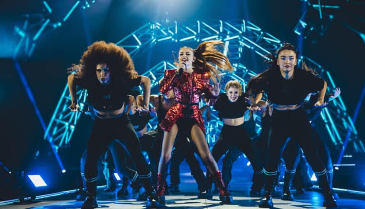 Milano, Annalisa "Tutti nel vortice palasport"