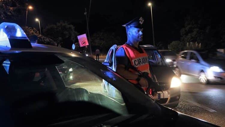 Frignano(Caserta): 4 giovani sorpresi in possesso di attrezzi da scasso e droga.