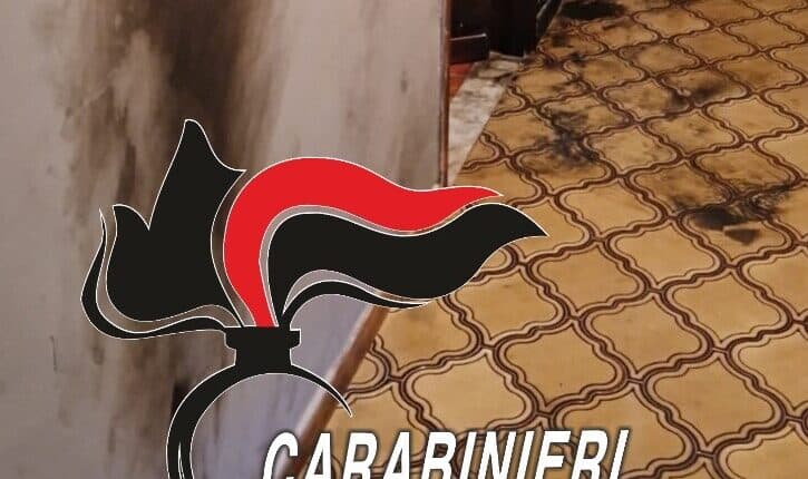 Caserta: da fuoco a un 43enne ghanese e scappa, 54enne rintracciata e denunciata.