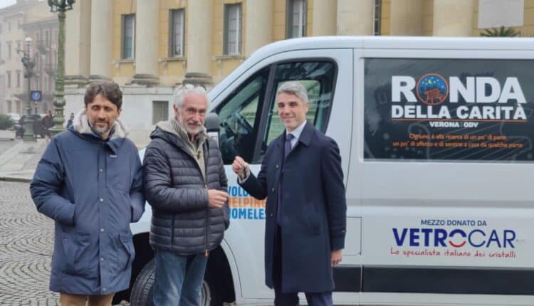 Verona: un nuovo furgone in dono alla Ronda della Carità.