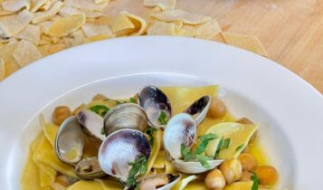 Il Natale da Capitale di Pesaro si accende di gusto: c’è il cookingshow di “Elisa Cuore Cucina & Chiacchiere”