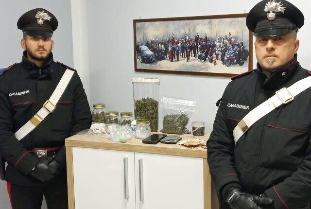 Marcaria (Mantova): arrestato in flagranza di reato un 50enne del luogo in possesso di 200 grammi di marijuana.