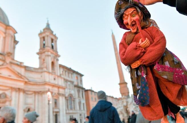 Roma, festa della befana "a piazza Navona inizia il mercatino di natale"